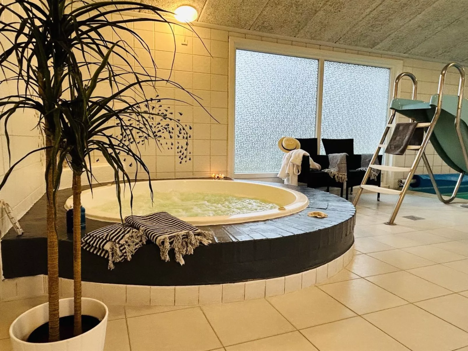 "Kalevi" - 900m from the sea-Inside
