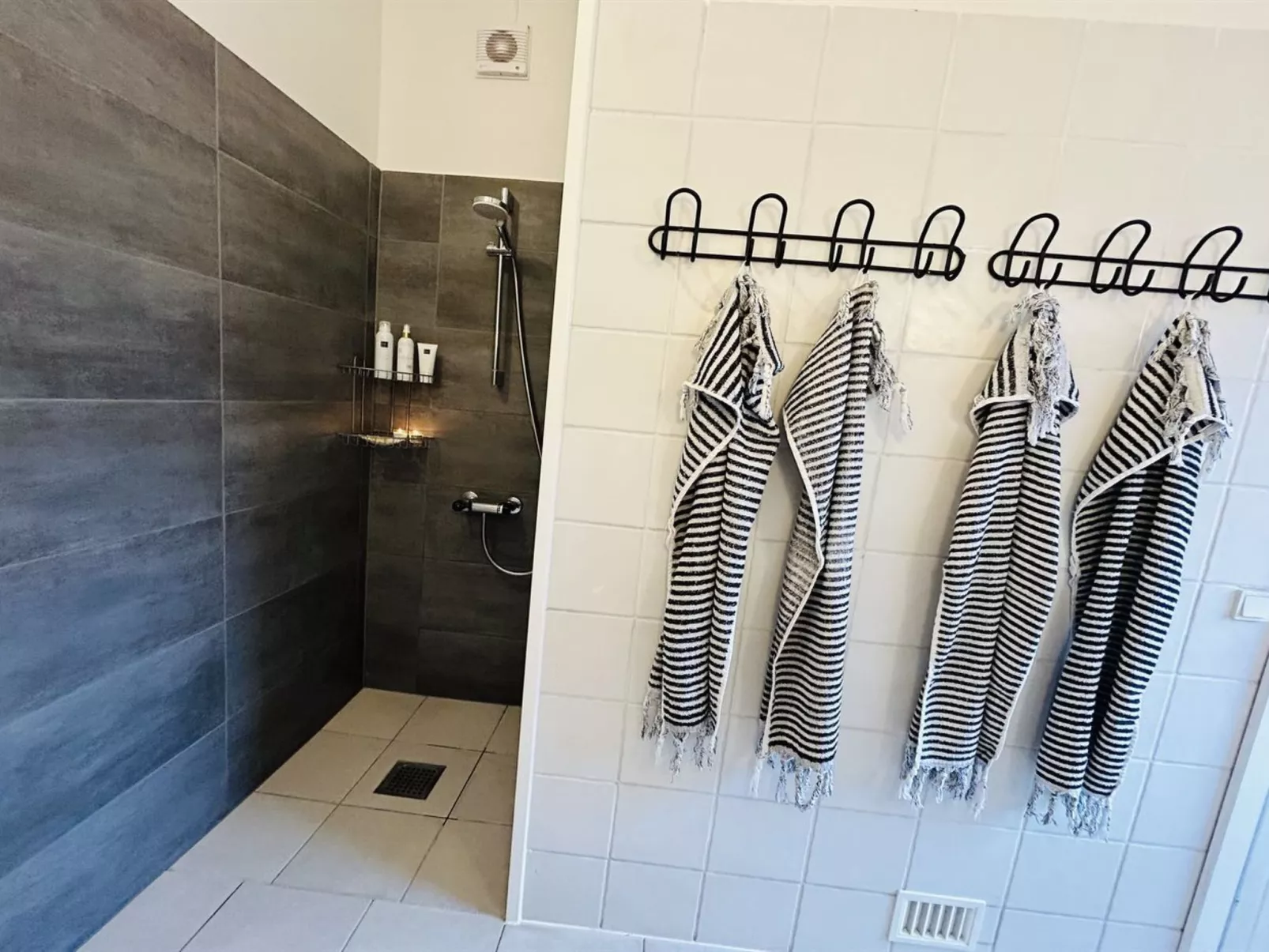 "Kalevi" - 900m from the sea-Inside