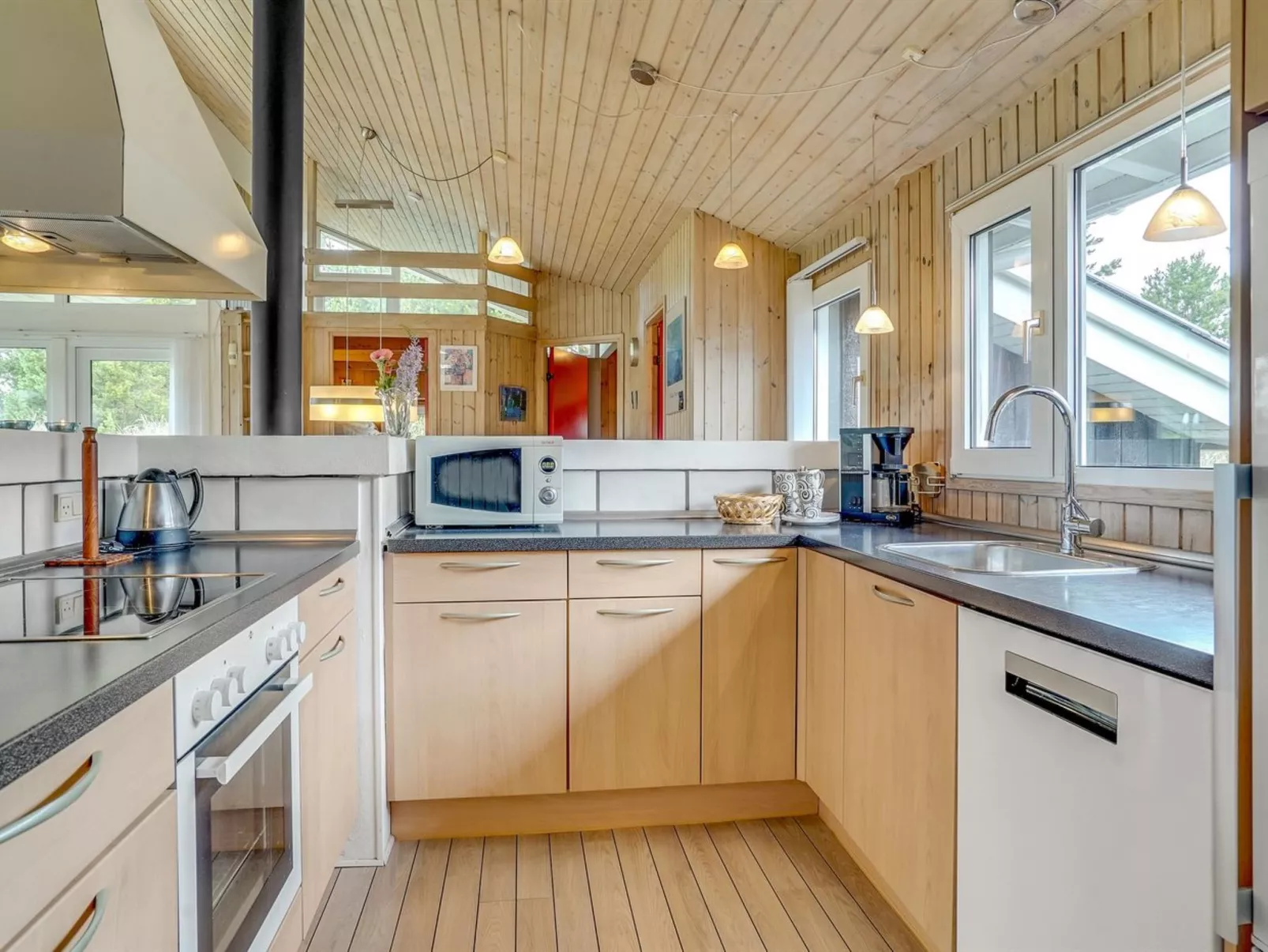 "Helene" - 1.5km from the sea-Inside