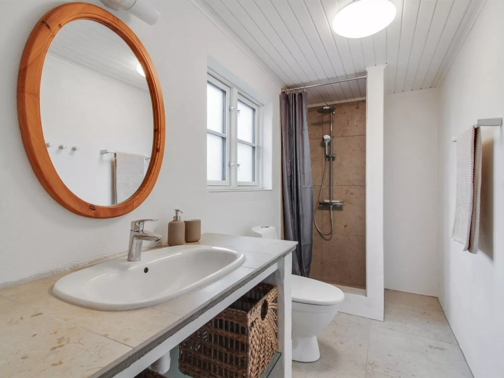 "Edmond" - 150m from the sea-Inside