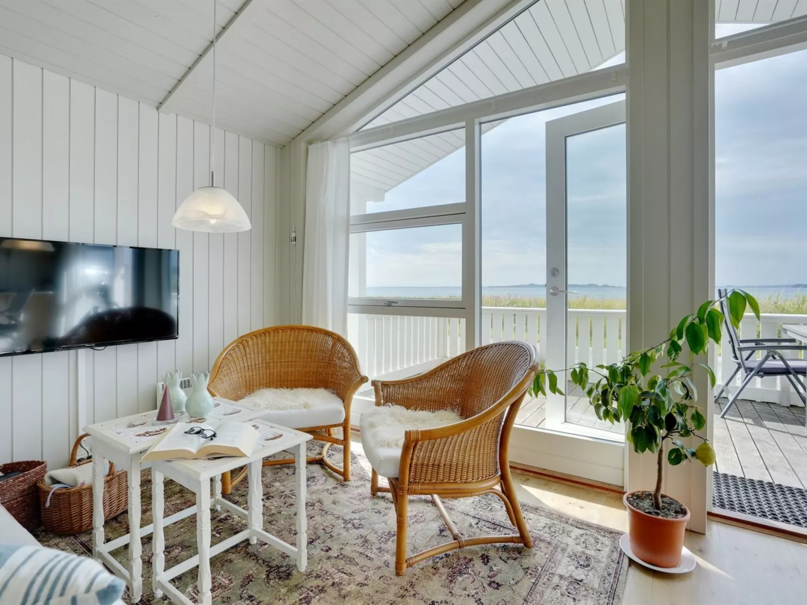 "Liutulf" - 40m from the sea