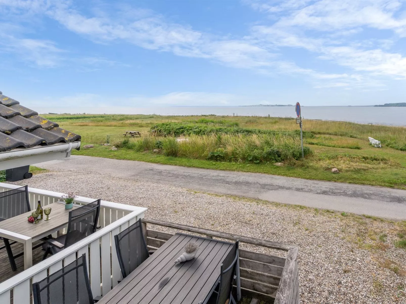 "Liutulf" - 40m from the sea-Outside