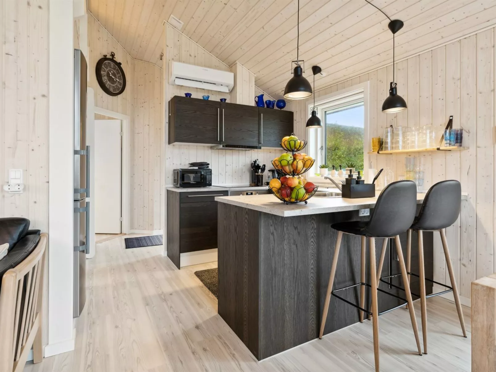 "Francis" - 380m from the sea-Inside