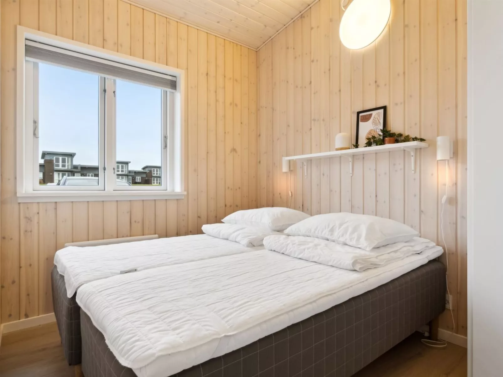 "Halvor" - 275m from the sea-Inside