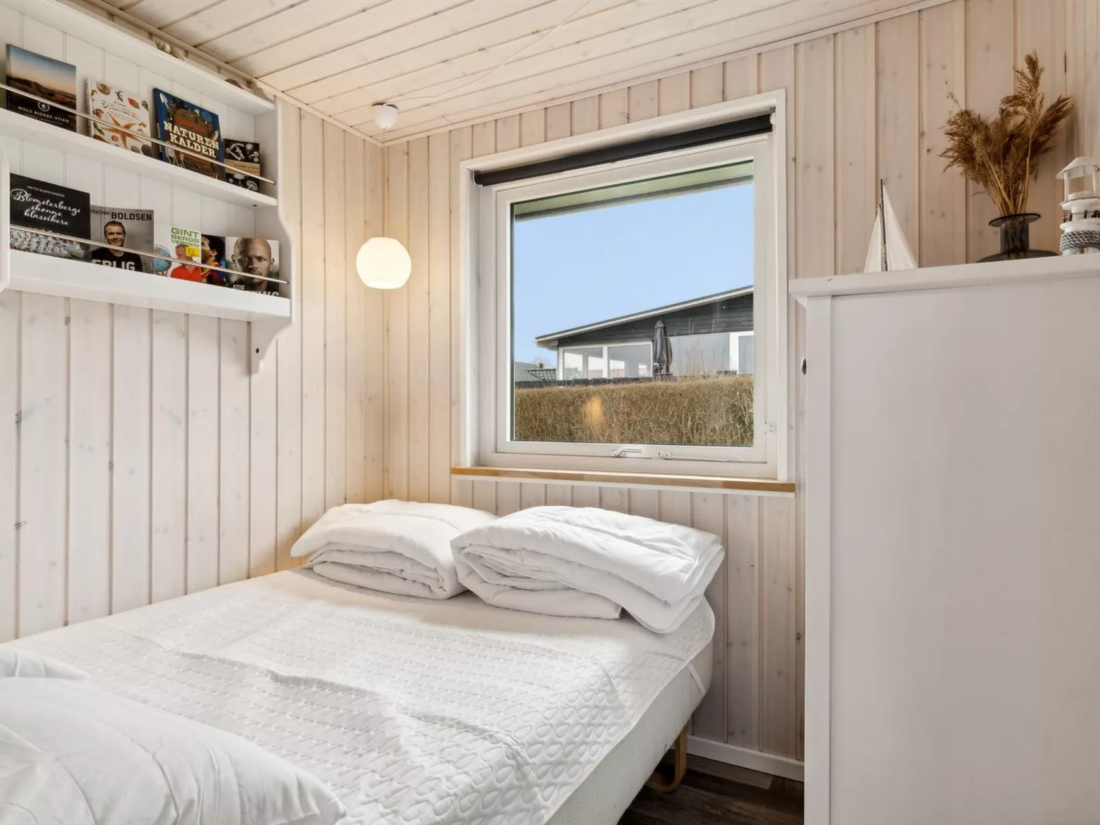 "Gyrid" - 150m from the sea-Inside