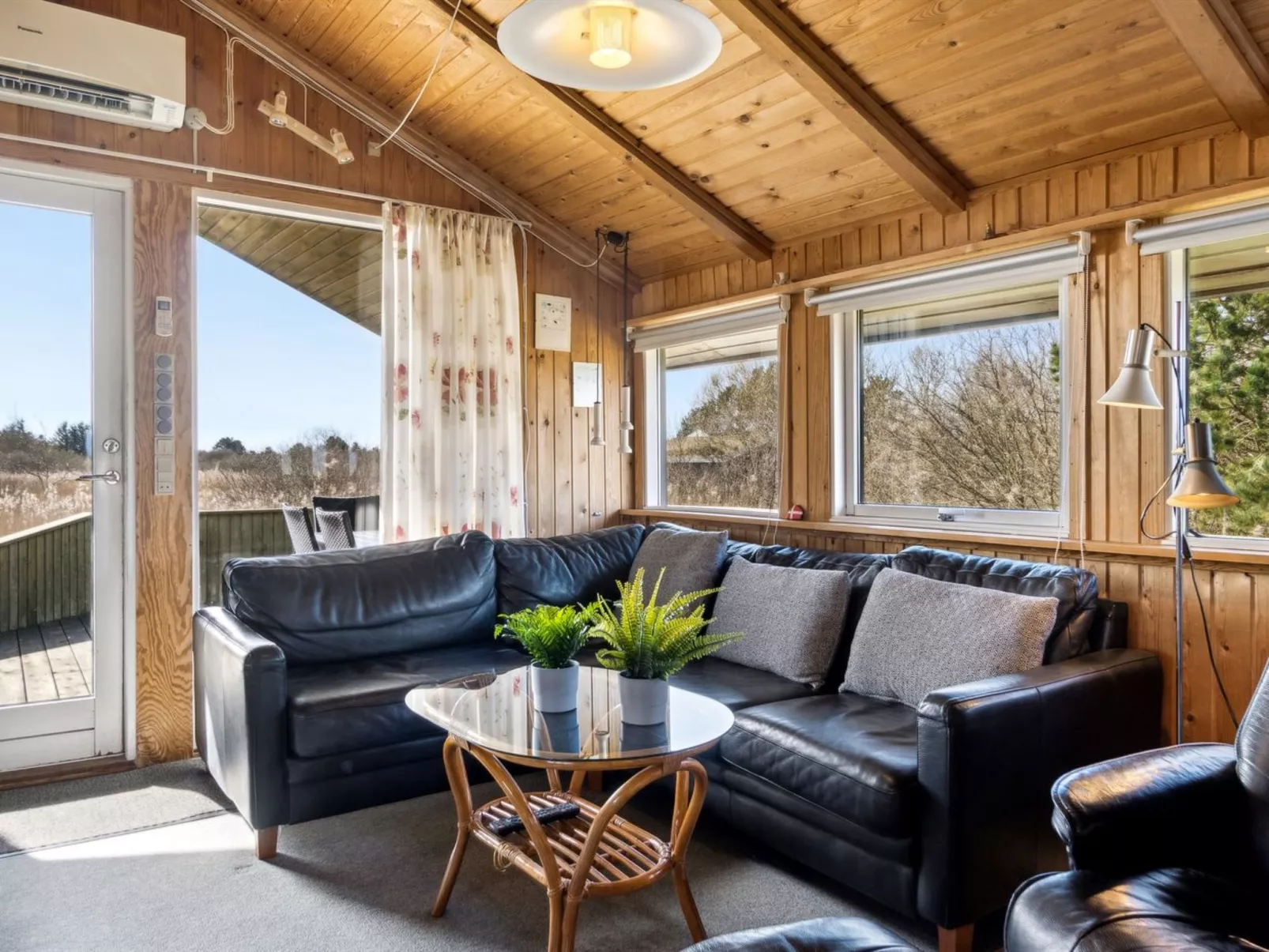 "Hunlef" - 1.7km from the sea-Drinnen