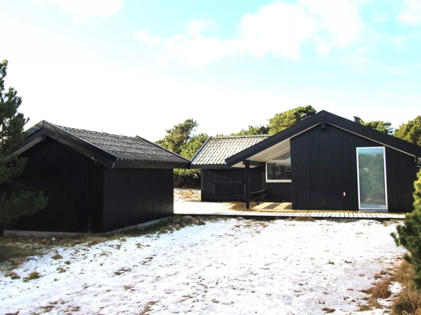 "Ubbe" - 800m from the sea