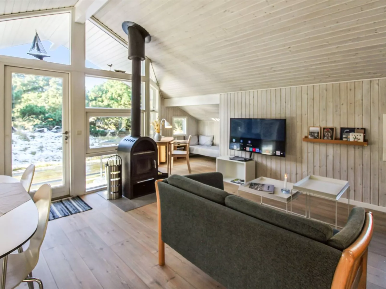 "Ubbe" - 800m from the sea