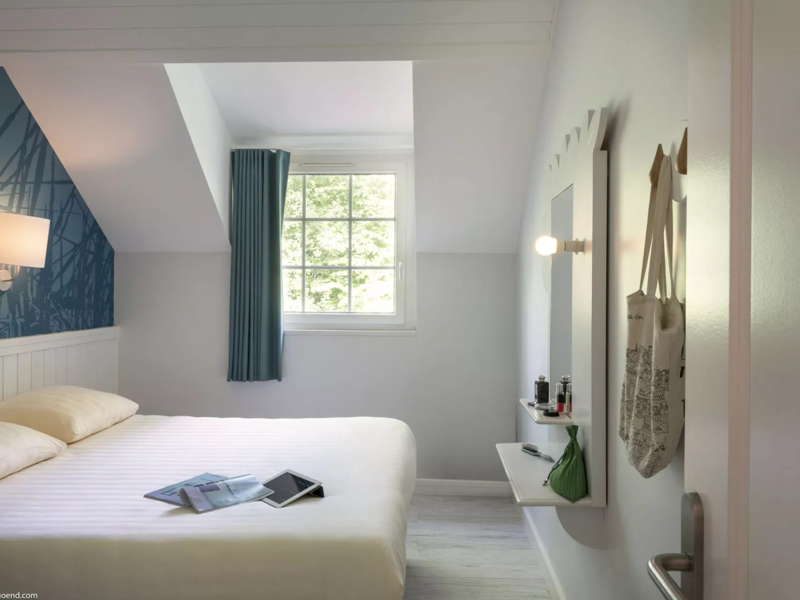 Lakeside Cottage Premium-Inside