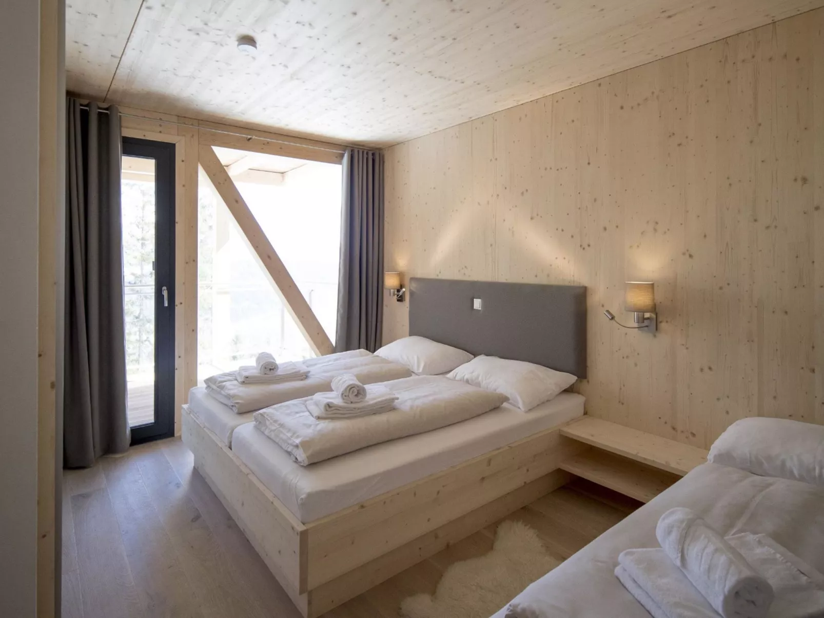 Superior #11 IR-Sauna&Sprudelwanne innen-Inside