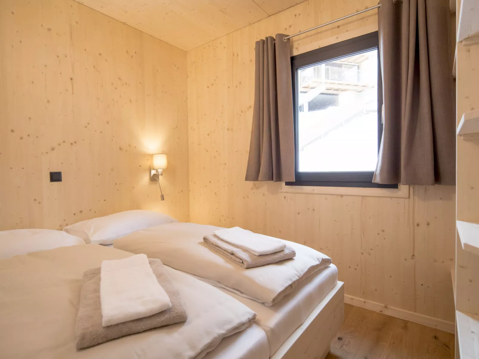 Superior #04 Sauna&Sprudelwanne innen-Inside