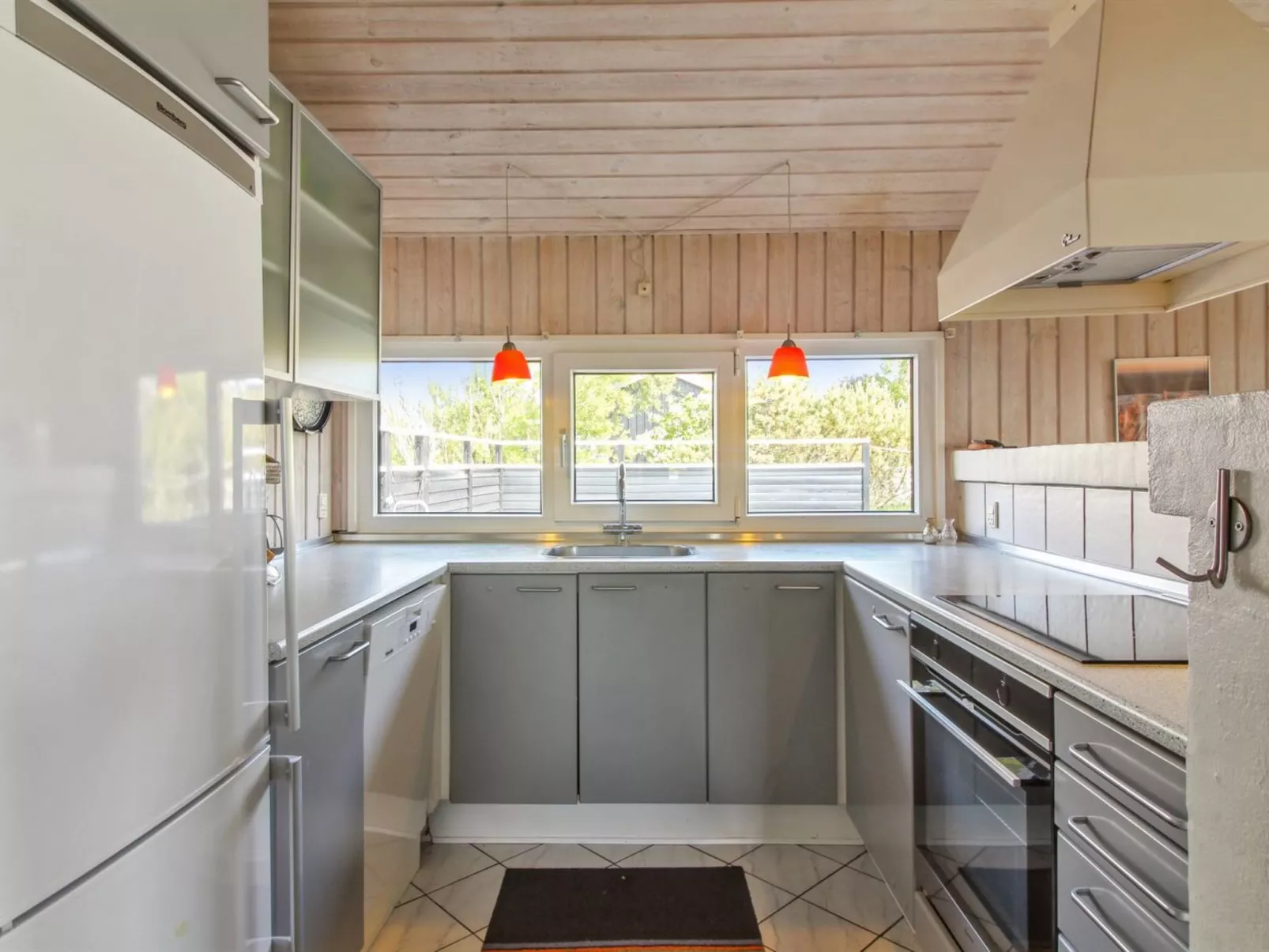 "Apelone" - 800m from the sea-Inside
