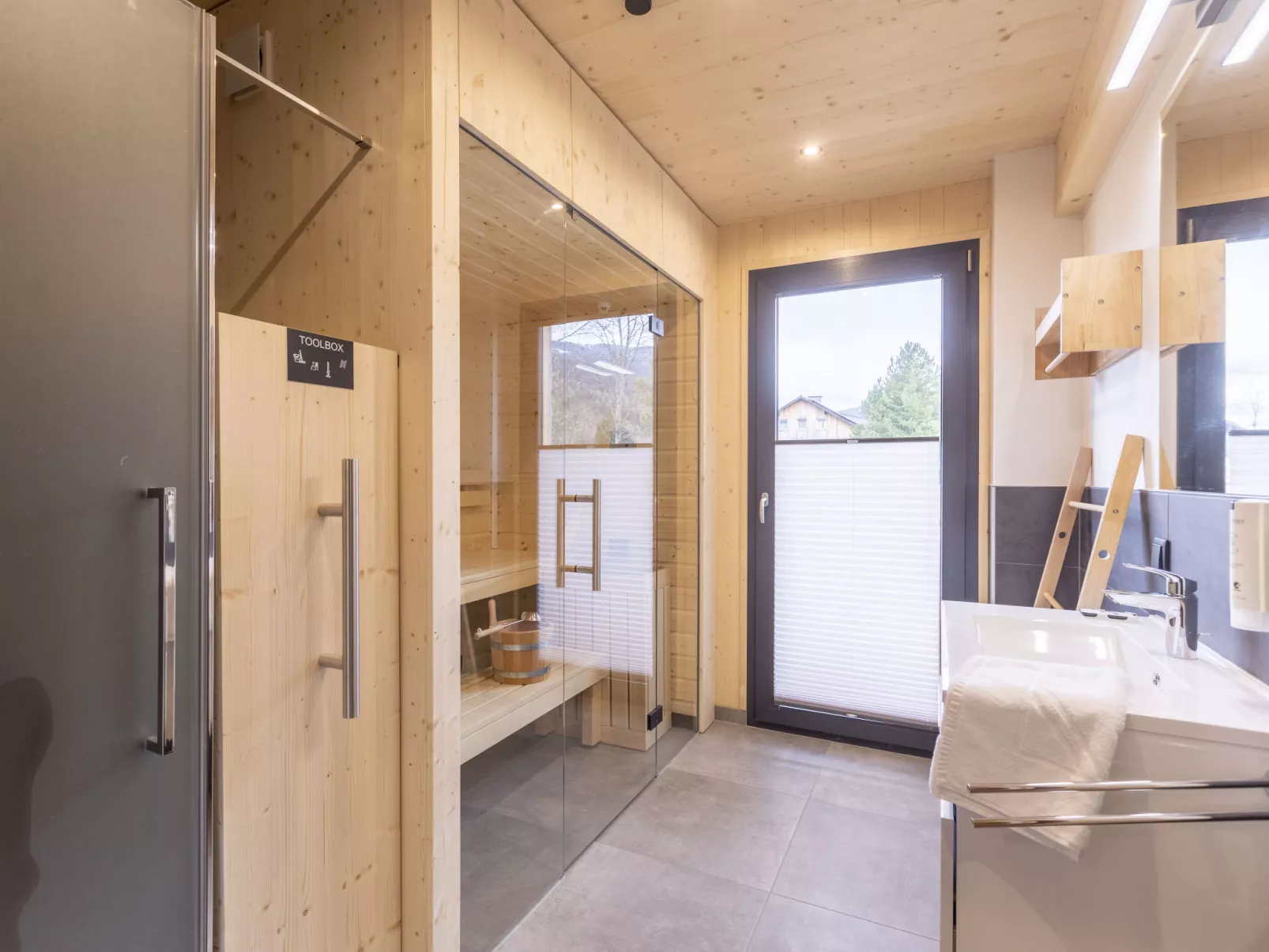 #7b mit Sauna & Pool-Inside