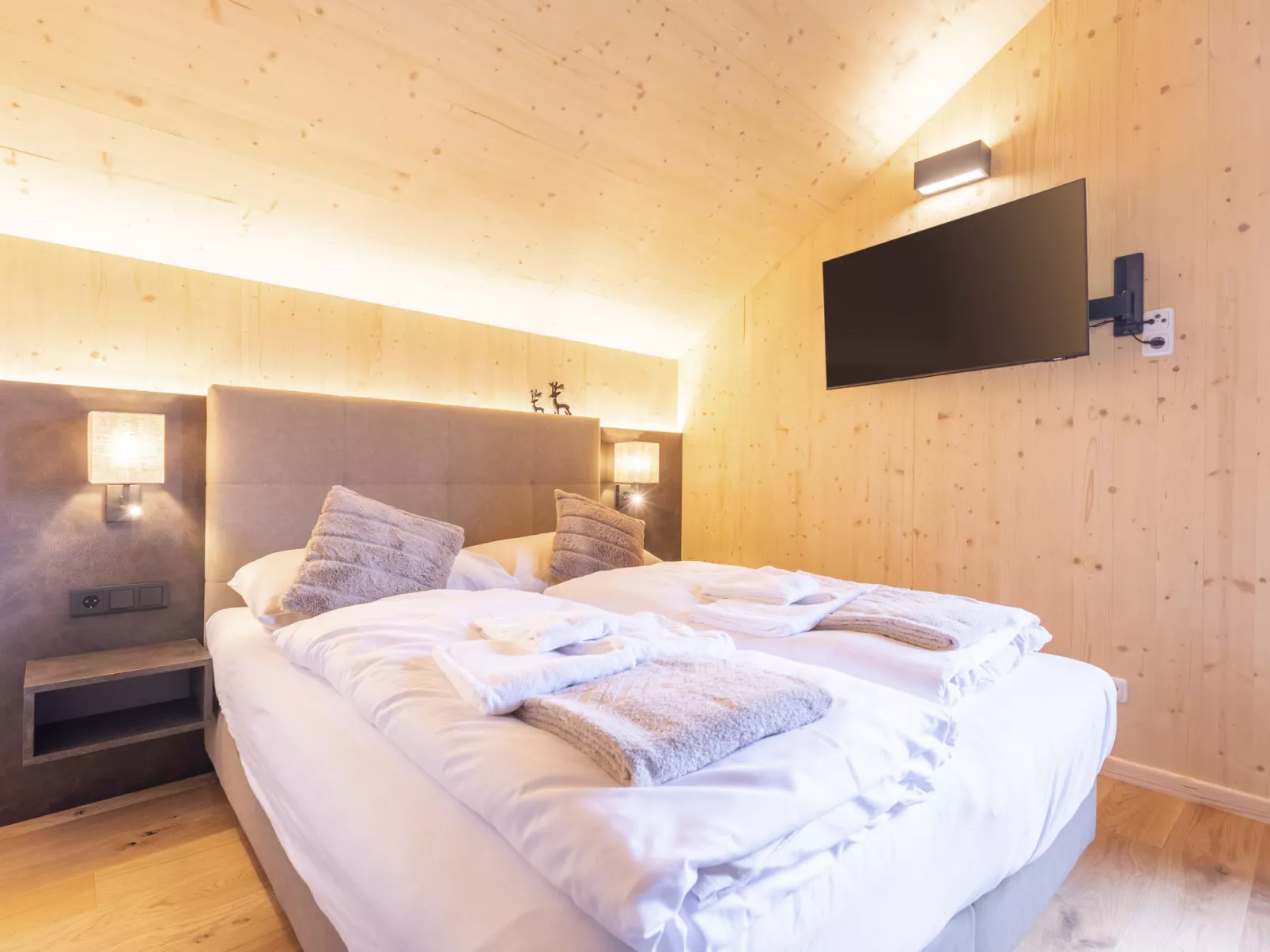 #7b mit Sauna & Pool-Inside