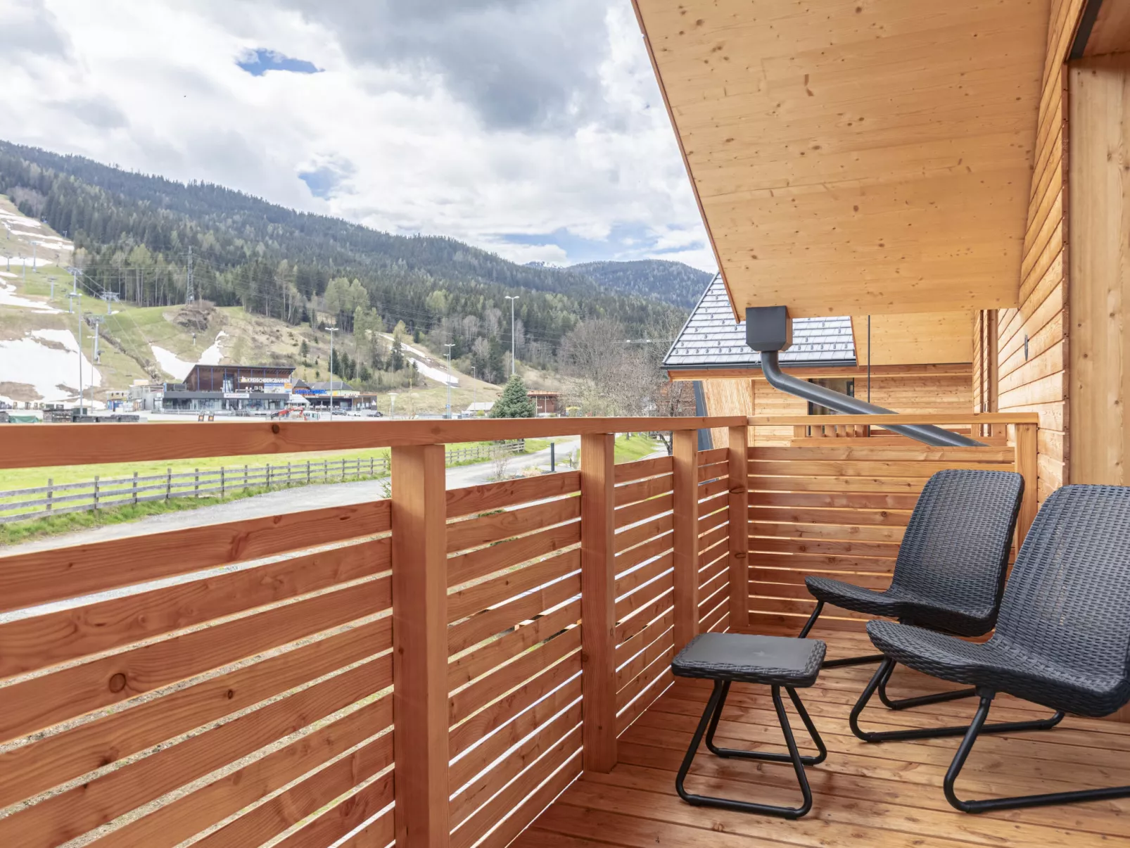 #7b mit Sauna & Pool-Outside