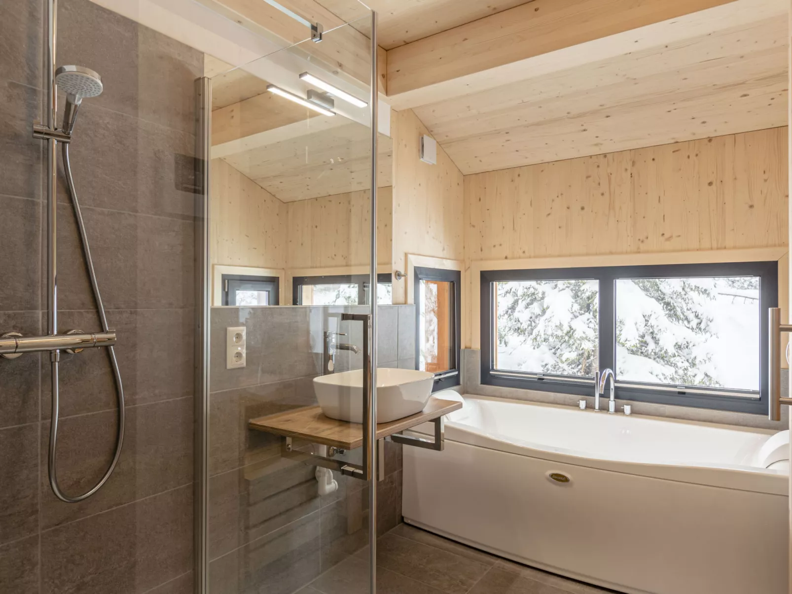 Superior Chalet mit Sprudelpool innen-Inside