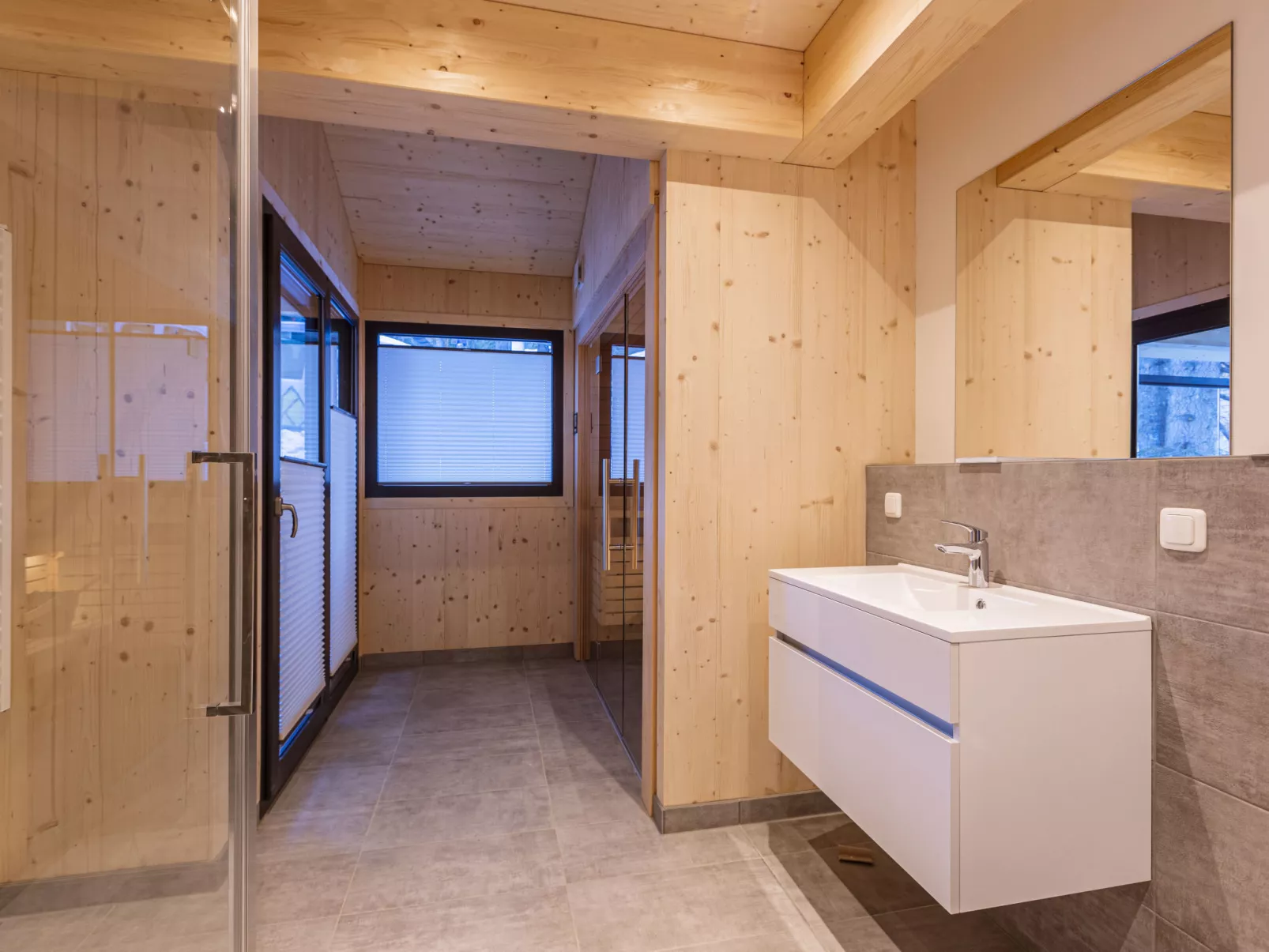 Superior # 7 mit Sauna & Hot Tub-Inside
