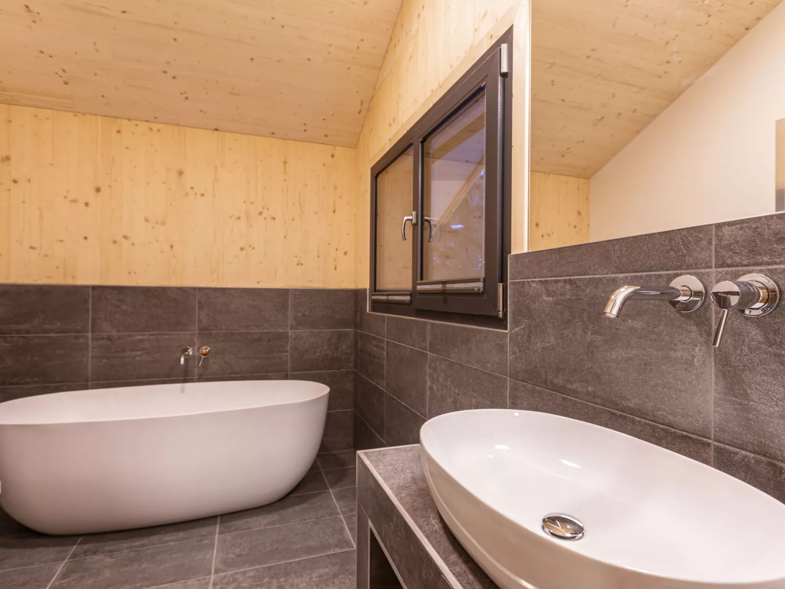 Superior # 42a mit Sauna & Hot Tub-Inside