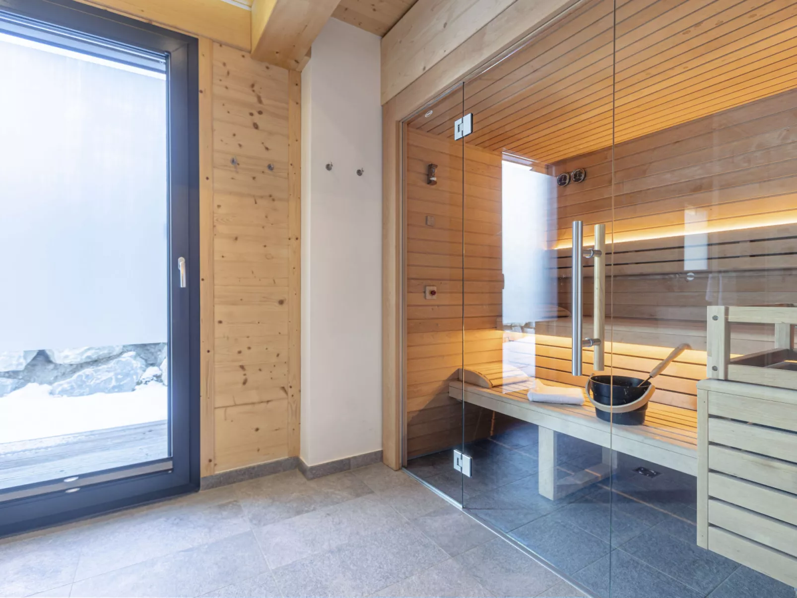 Superior # 26 mit Sauna & Hot Tub-Inside