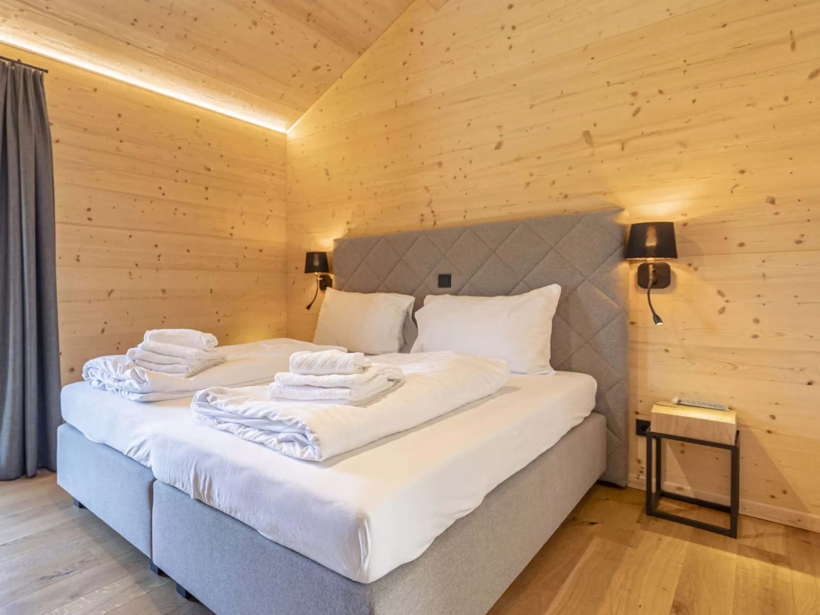 Superior # 26 mit Sauna & Hot Tub-Inside