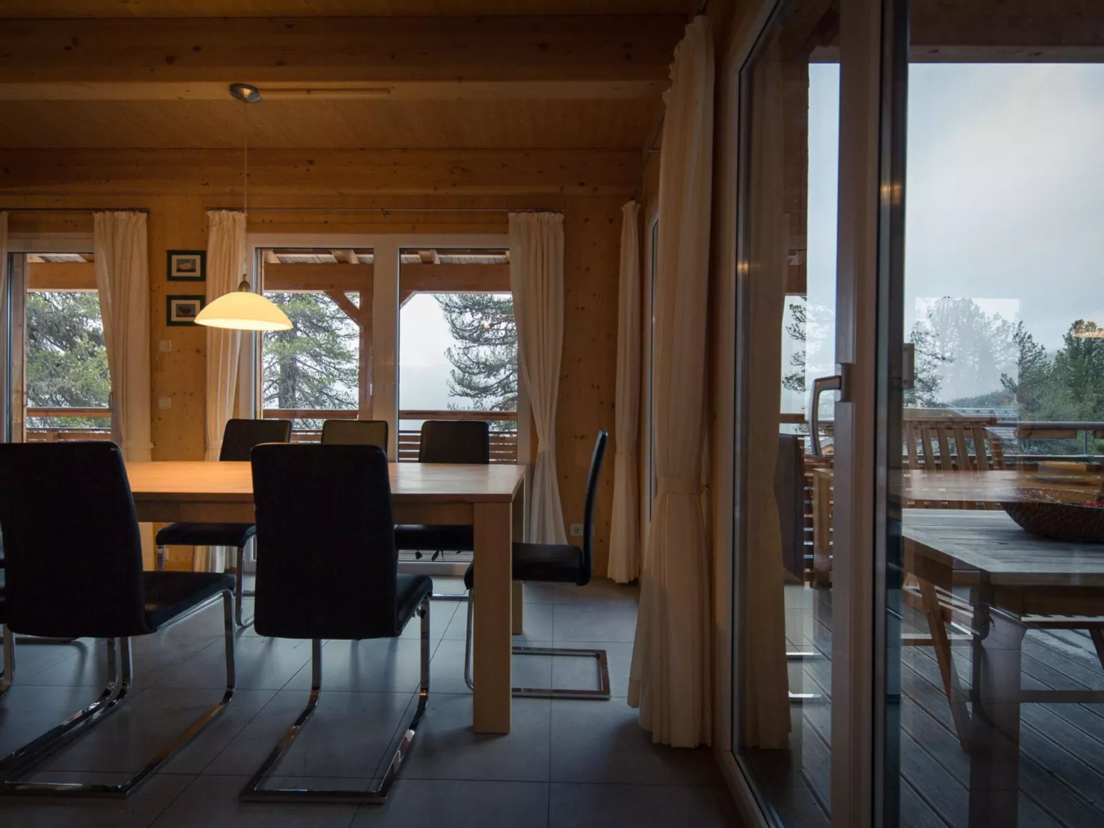 #33 mit IR-Sauna und Sprudelbad innen-Inside
