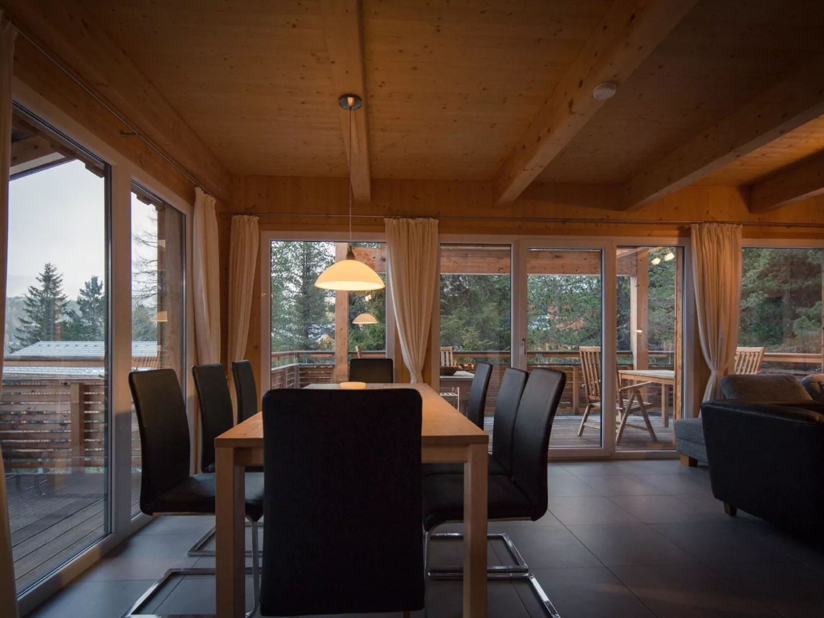 #33 mit IR-Sauna und Sprudelbad innen-Inside
