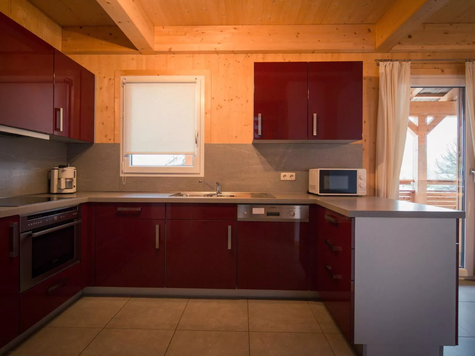 #33 mit IR-Sauna und Sprudelbad innen-Inside