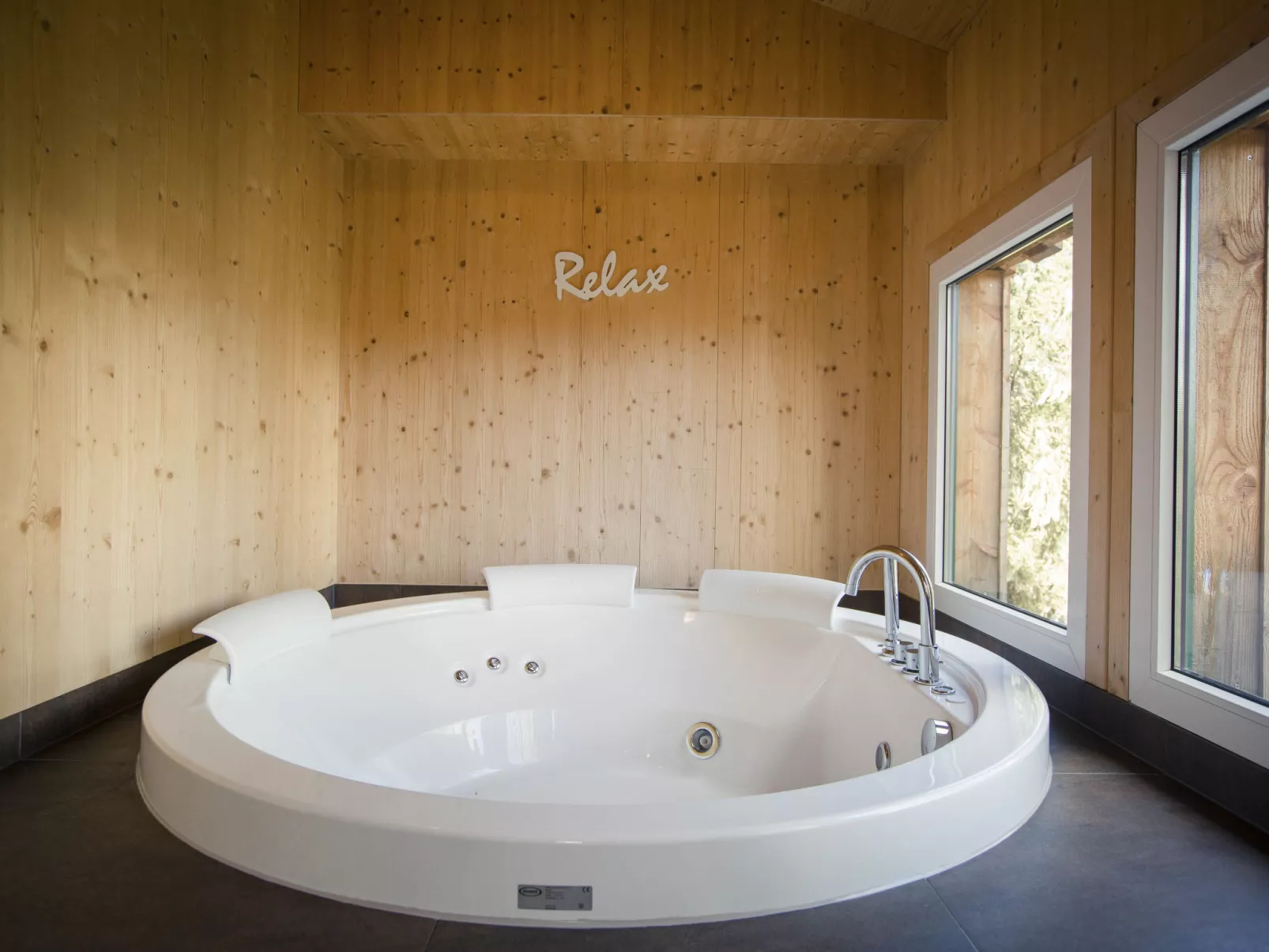 #14 mit Sauna und Sprudelbad Innen-Inside