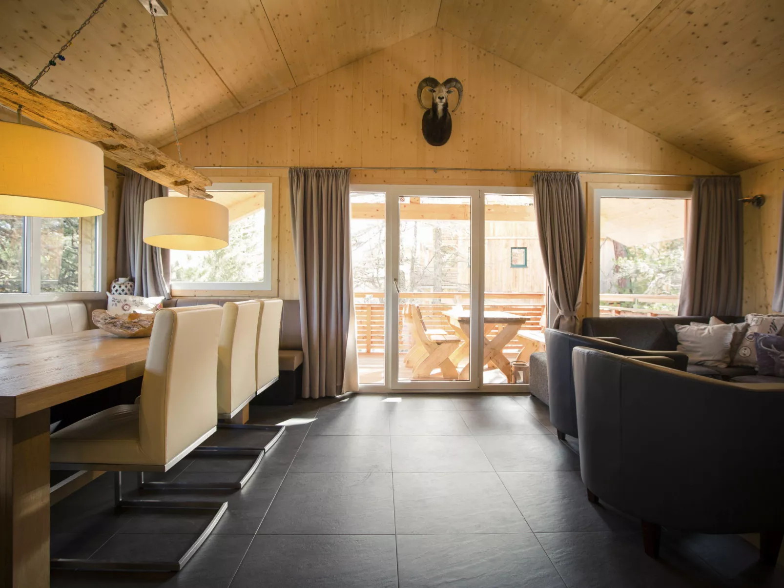 #14 mit Sauna und Sprudelbad Innen-Inside