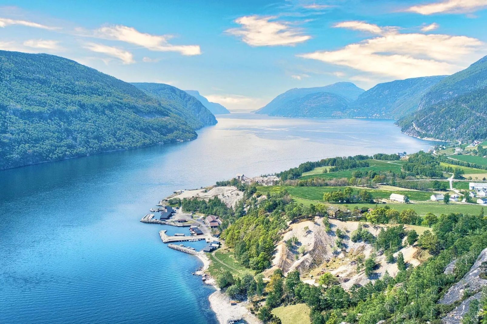 19 person holiday home in Jøsenfjorden-By Traum-Water view