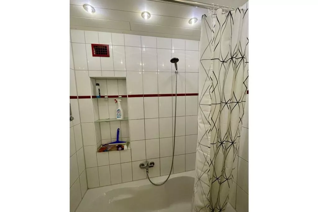 90776-View