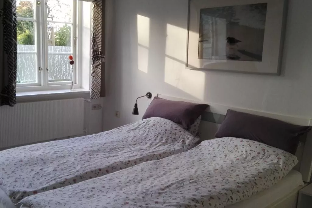 136338-Bedroom