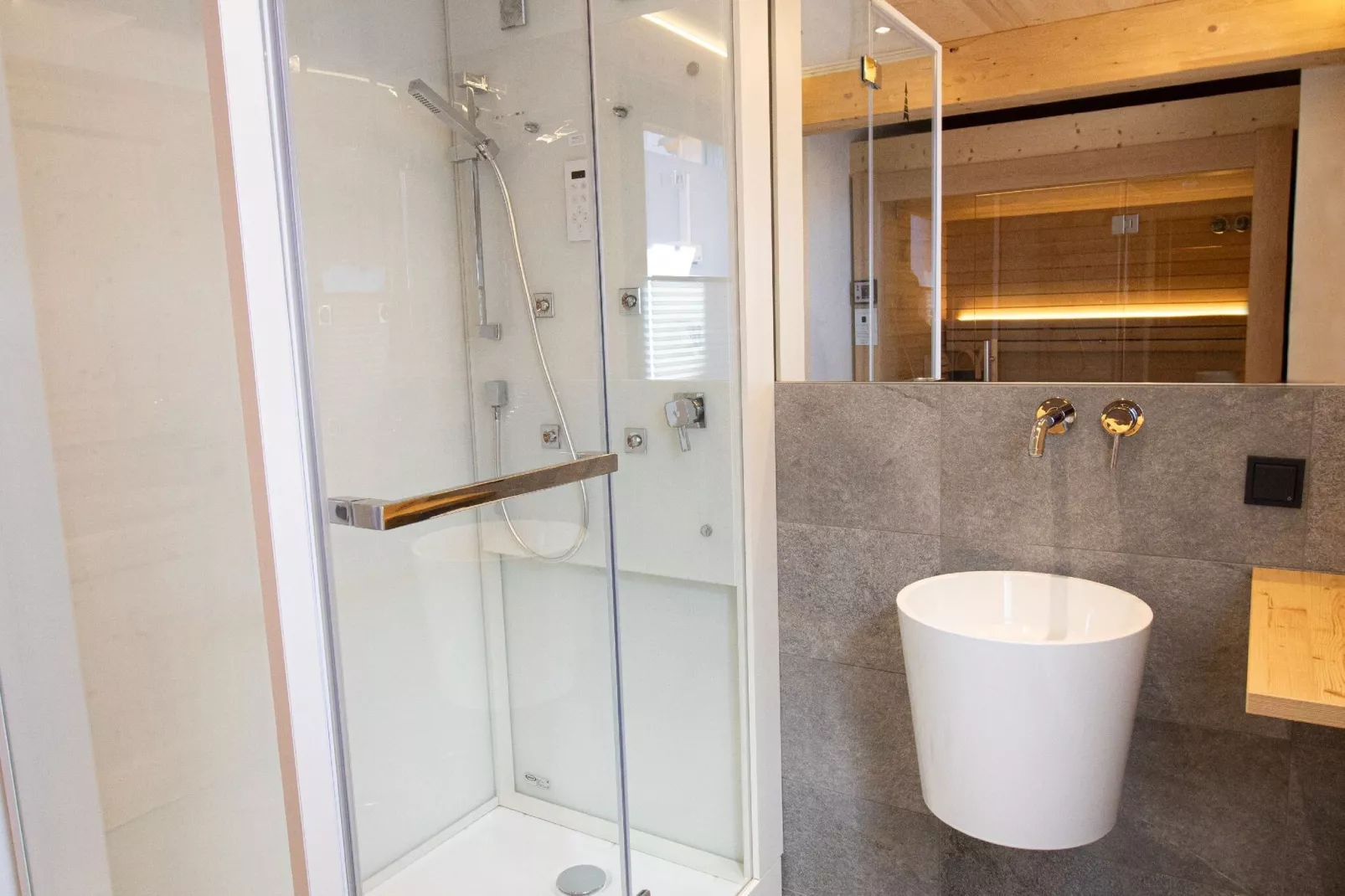 Bergresort Hauser Kaibling 1-Bathroom