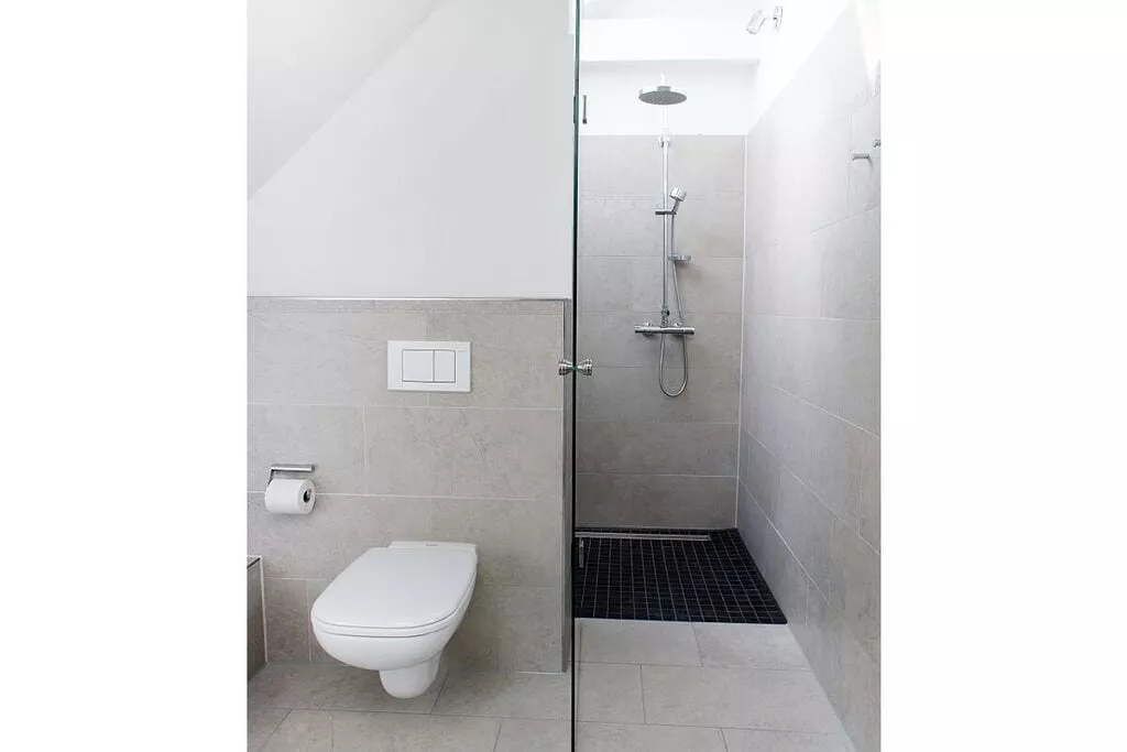 54434-Bathroom