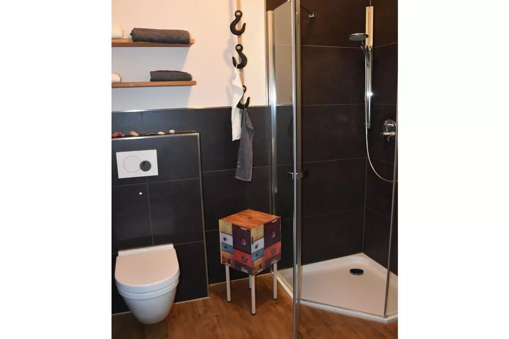 121095-Bathroom