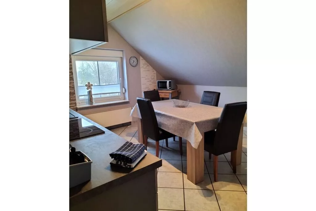 77244-Kitchen