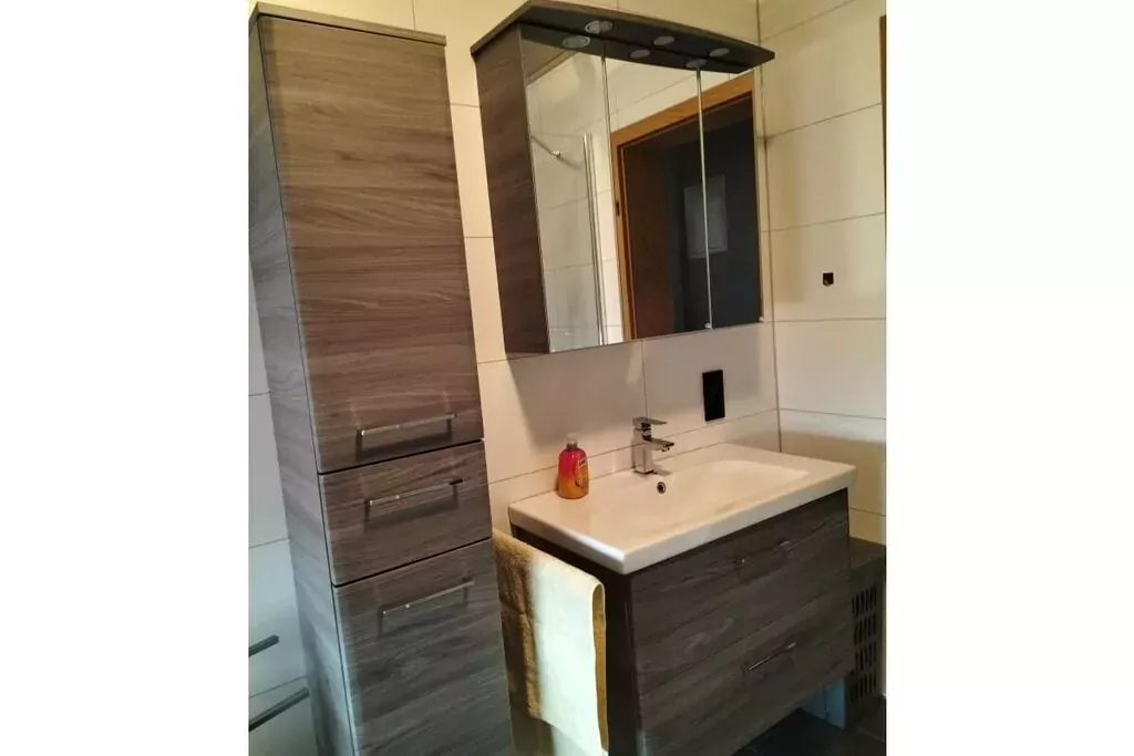 77244-Bathroom