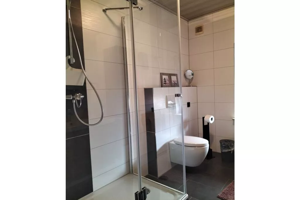77244-Bathroom