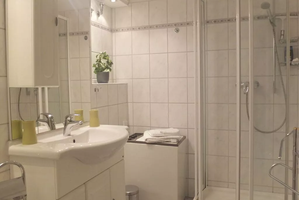 84015-Bathroom