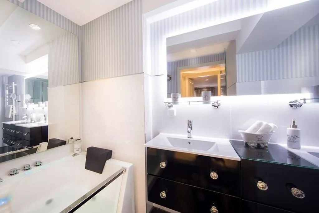 142943-Bathroom