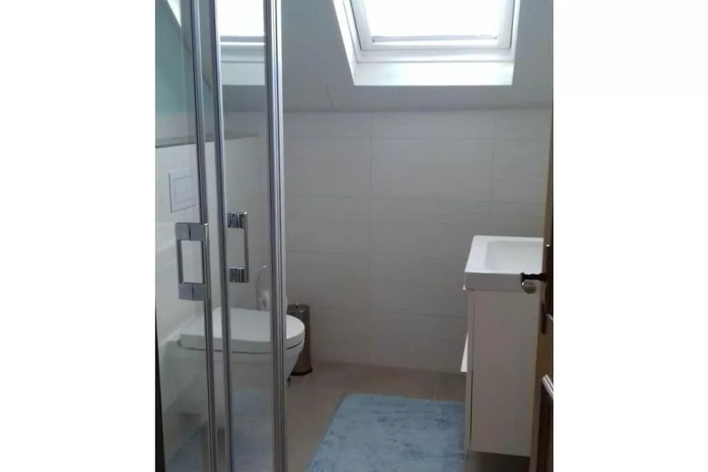 52458-Bathroom
