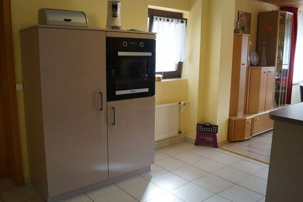 68062-Kitchen