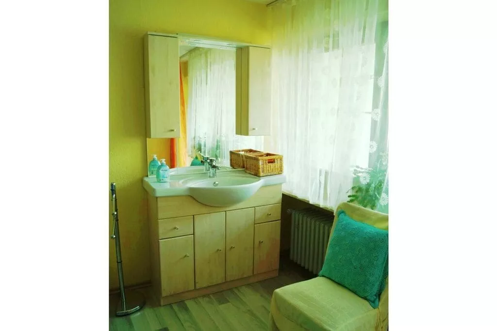 68062-Bedroom