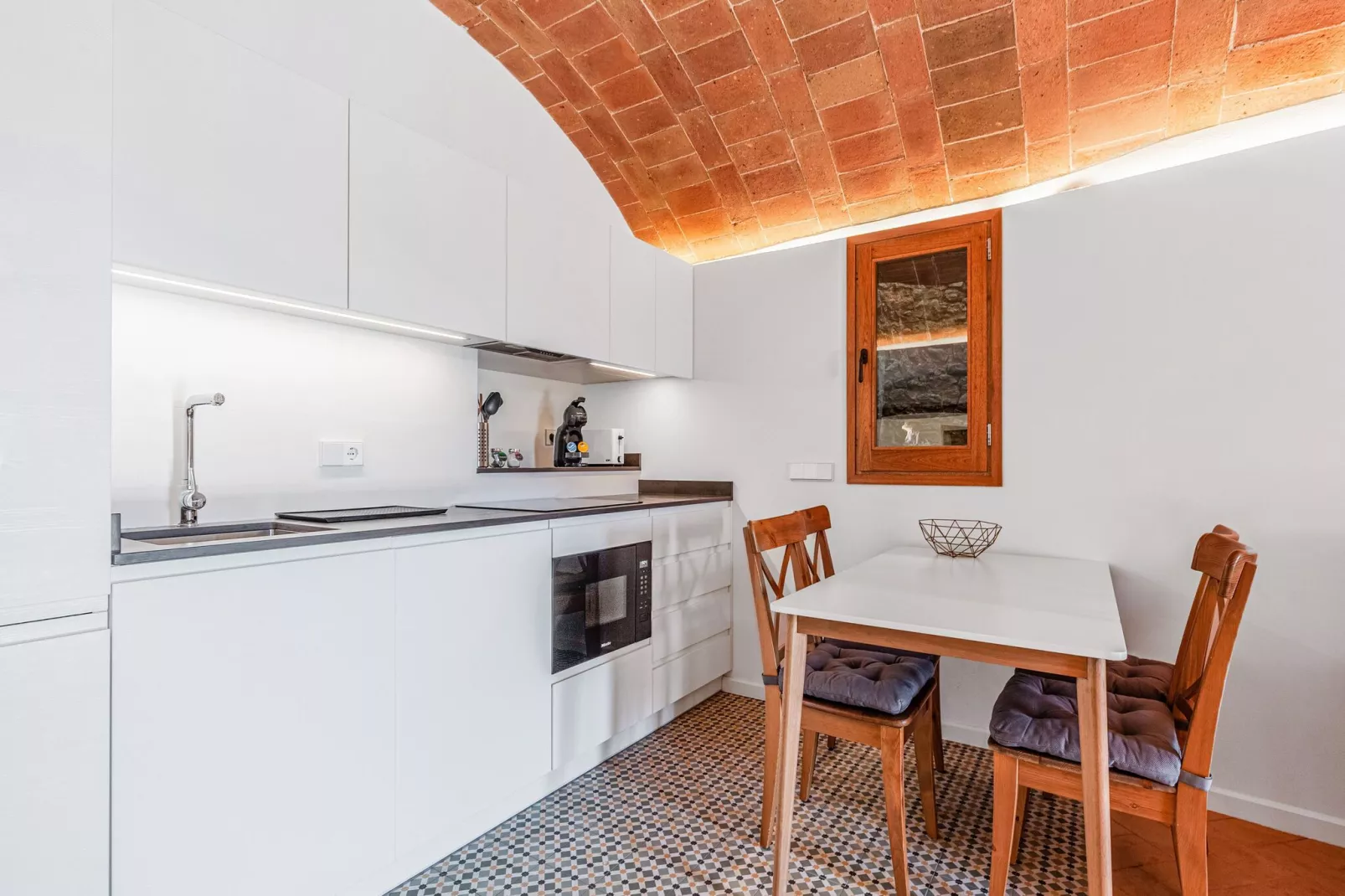 Casa con piscina en Vulpellac-Kitchen