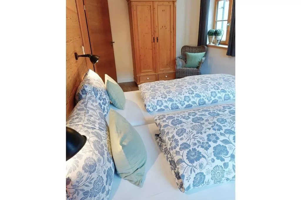 75538-Bedroom