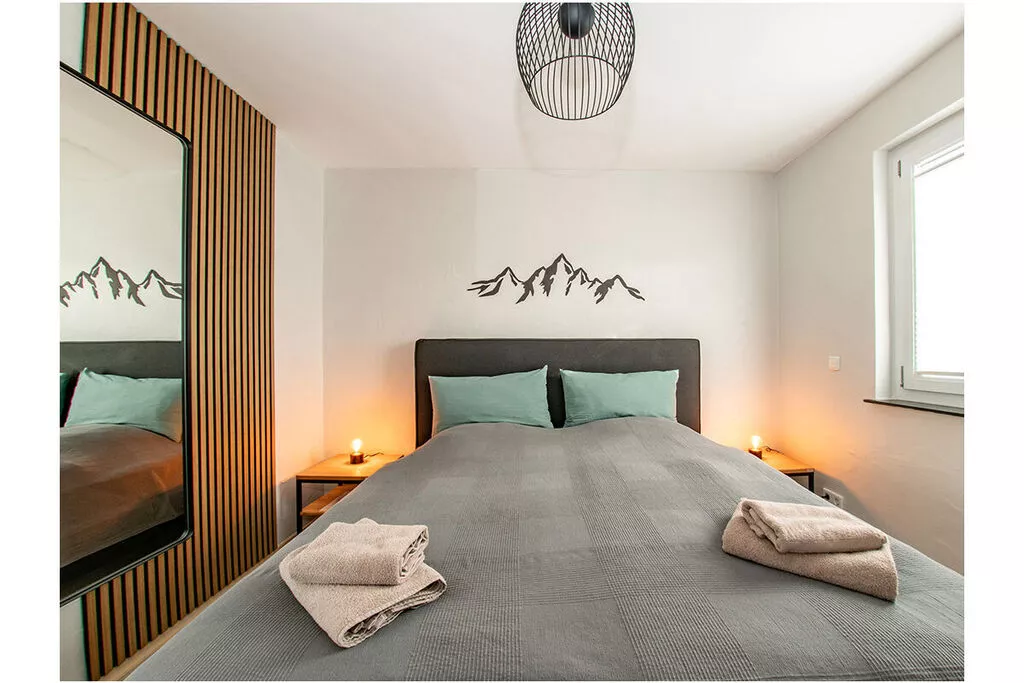 144329-Schlafzimmer