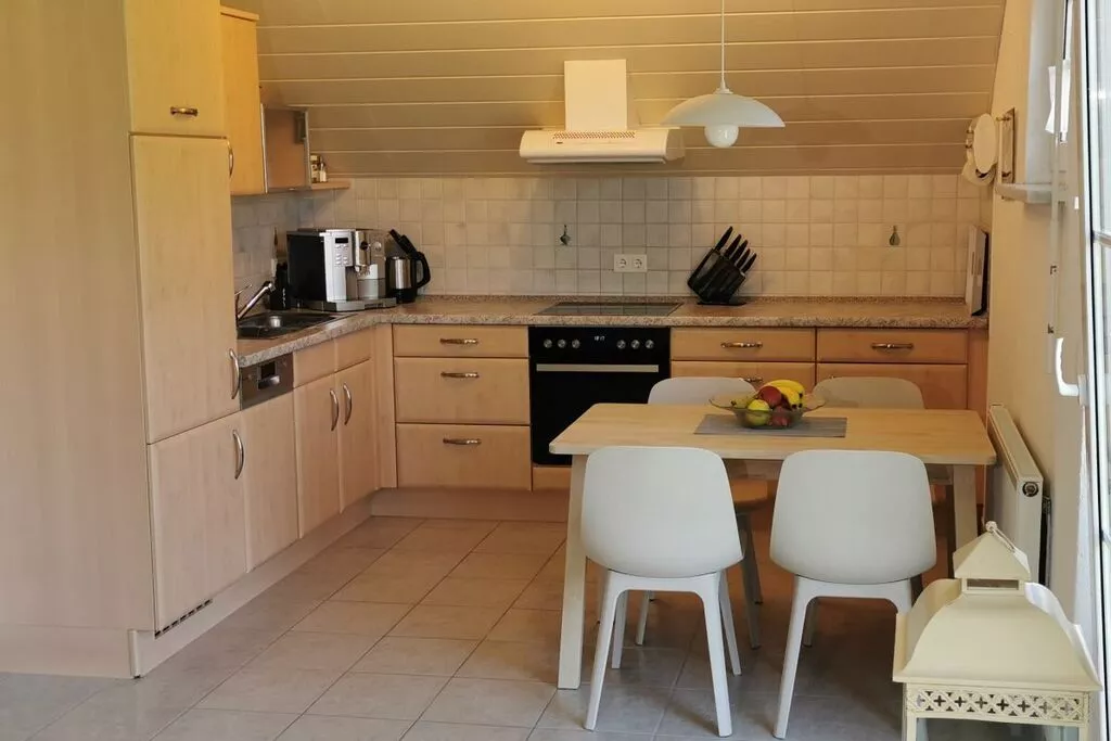 81399-Kitchen