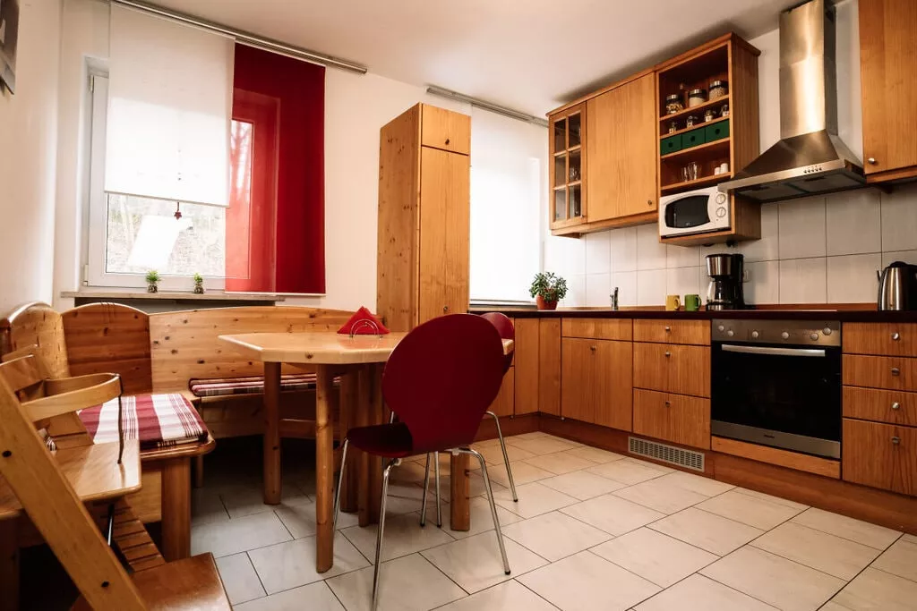 77124-Kitchen