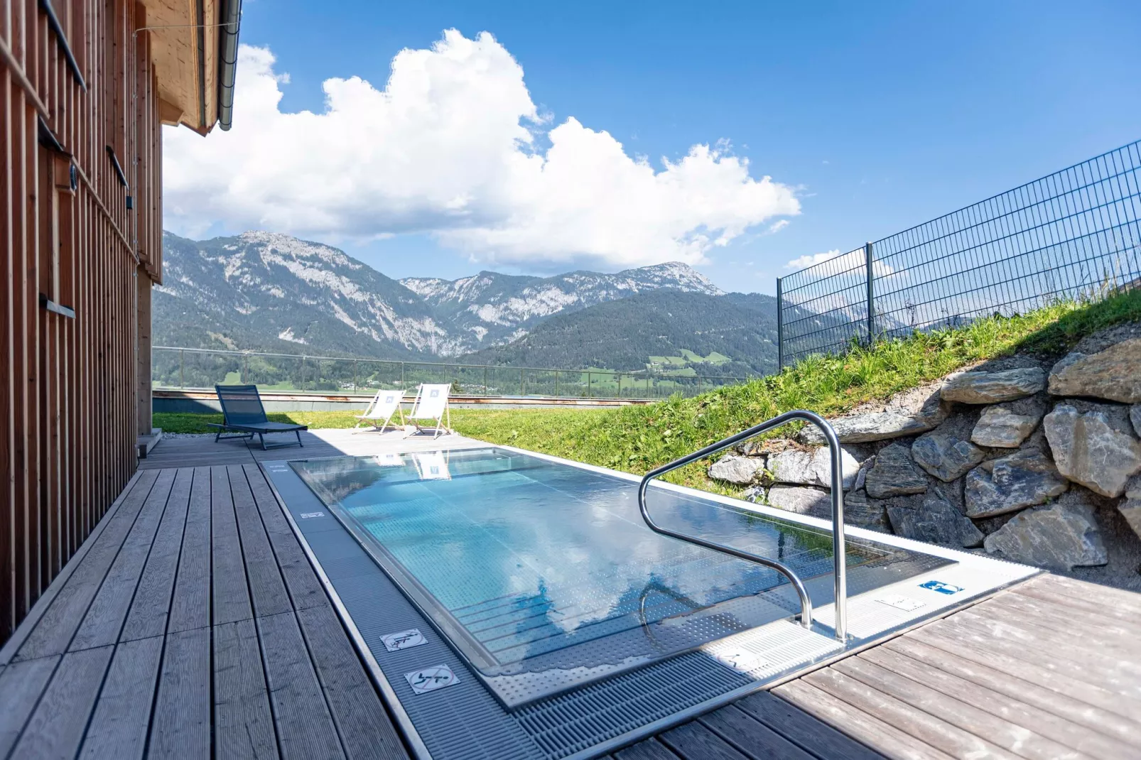 poolofhouse
