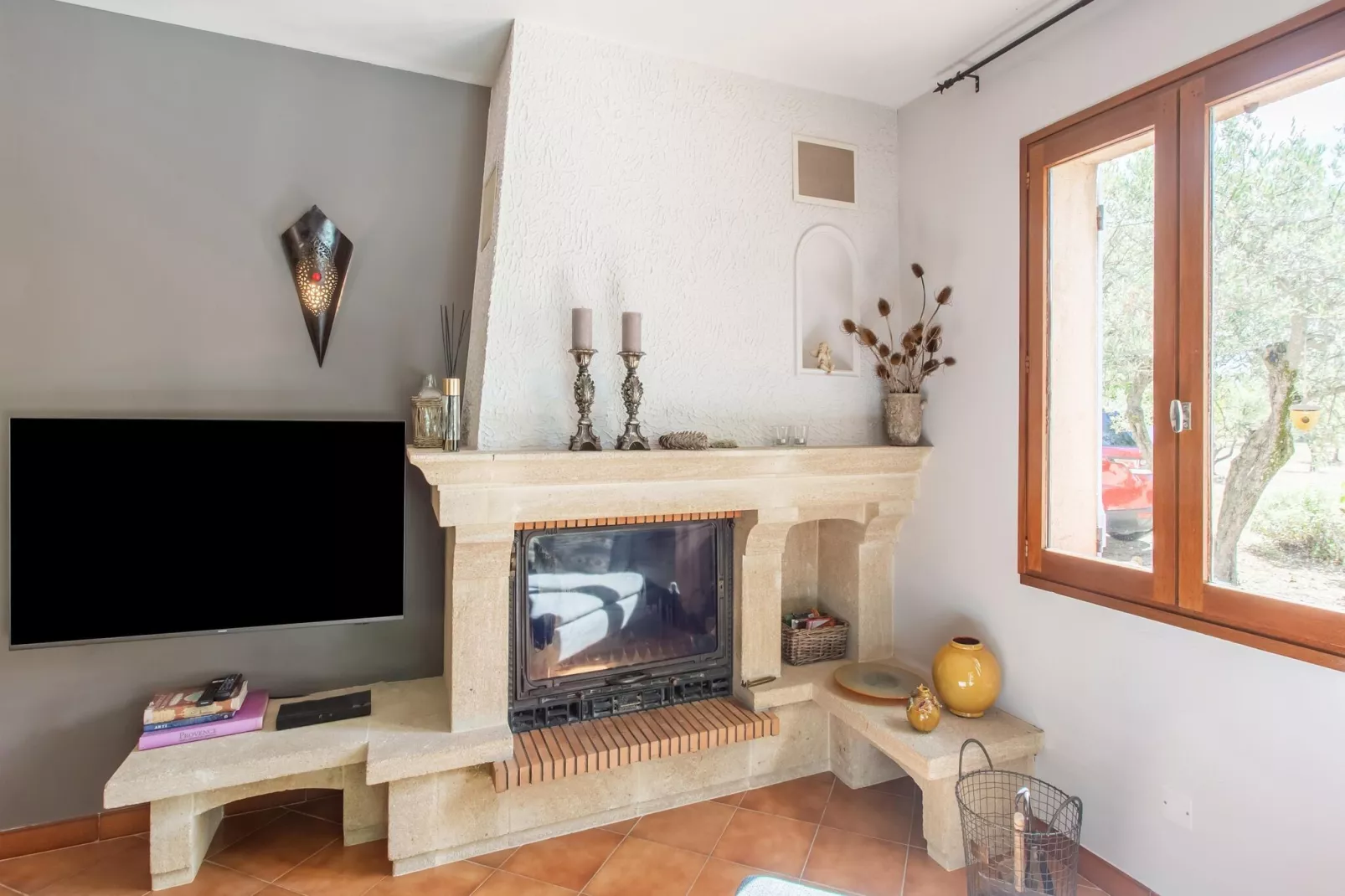 Les Roses-Living room